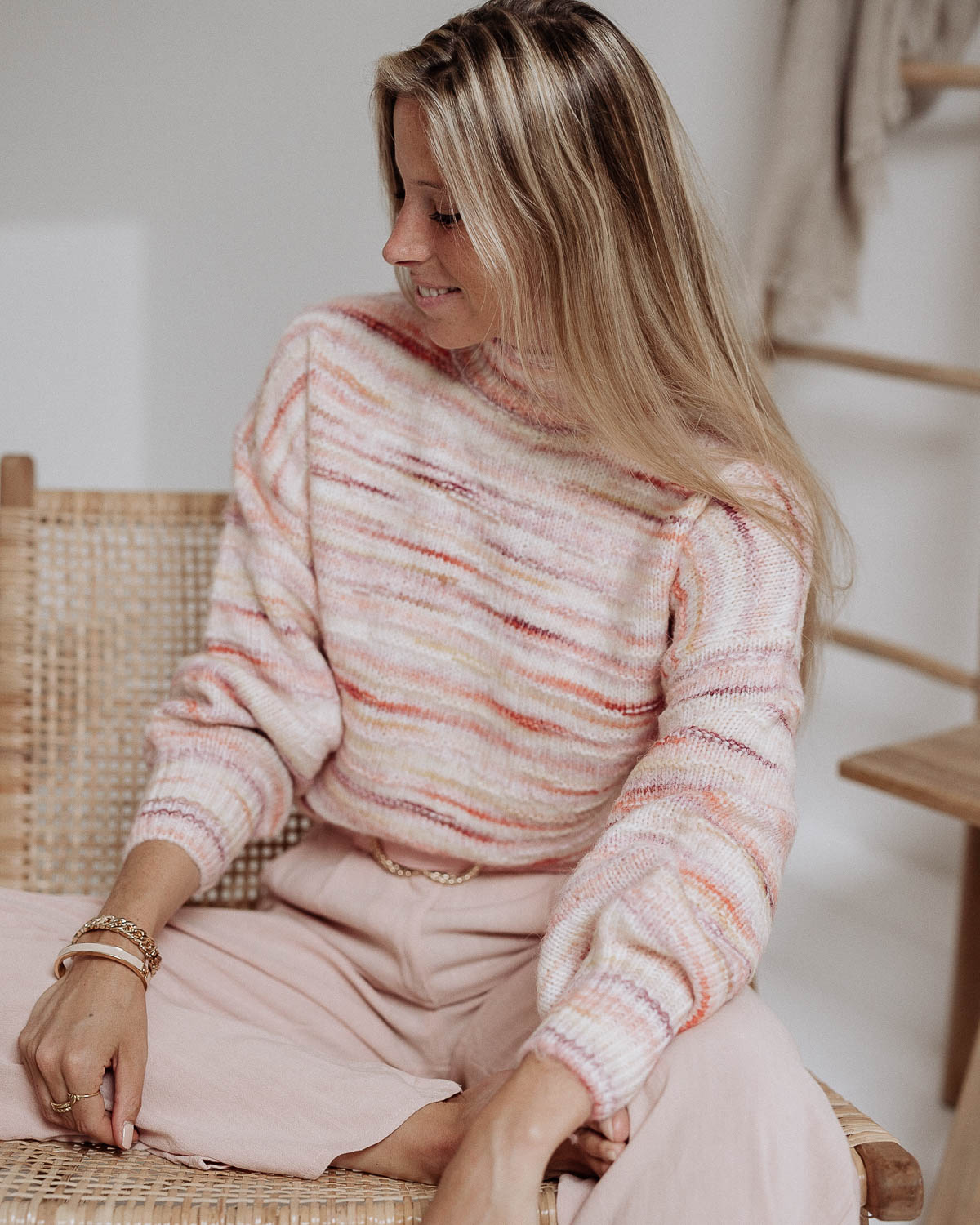 DOUALA - Pull rose - Judie - Boutique en ligne de vêtements bohèmes pour femme